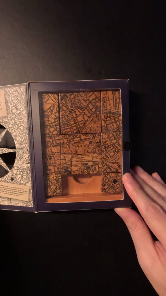 SHERLOCKページ Dominoes : Second Edition: Level 1 - Sherlock Holmes: The Top